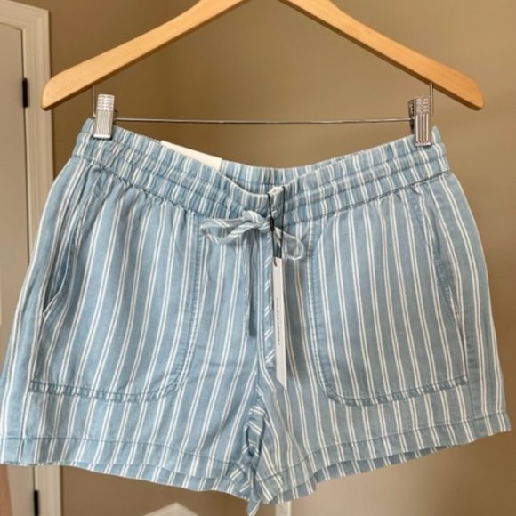 Women's Calvin Klein Shorts - Picture 1 of 4